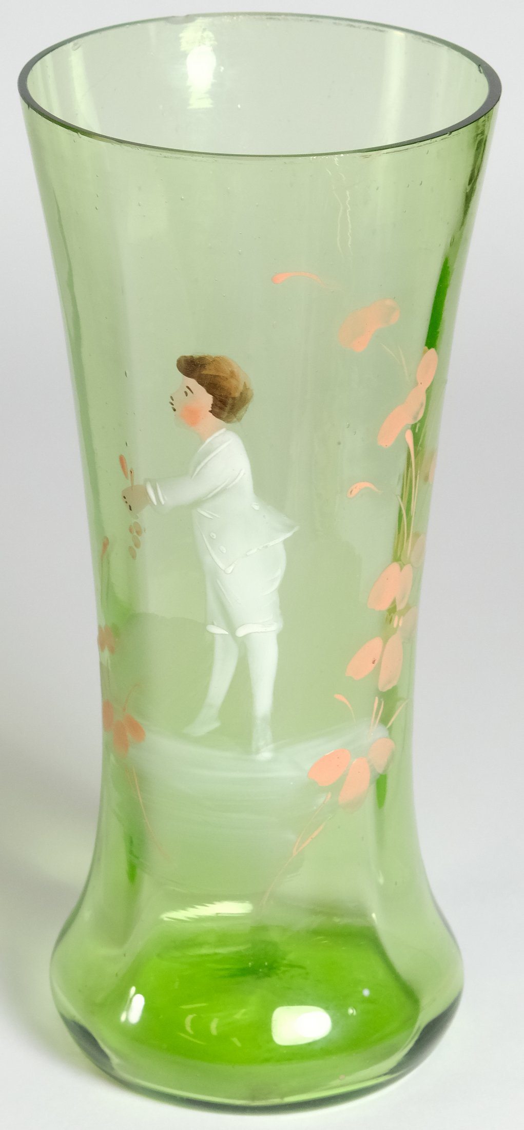 konec 19. stol. - Starožitný skleněný zelený pohár s ruční malbou