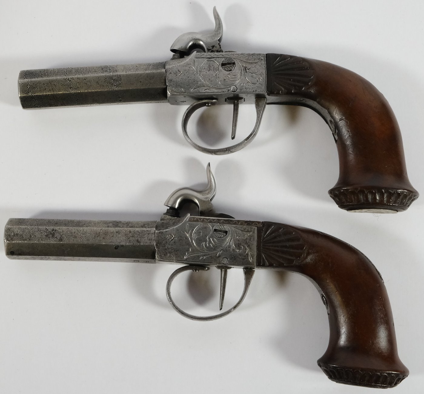 pravděpodobně Francie kolem roku 1840 - Párové jednohlavňové pistole 