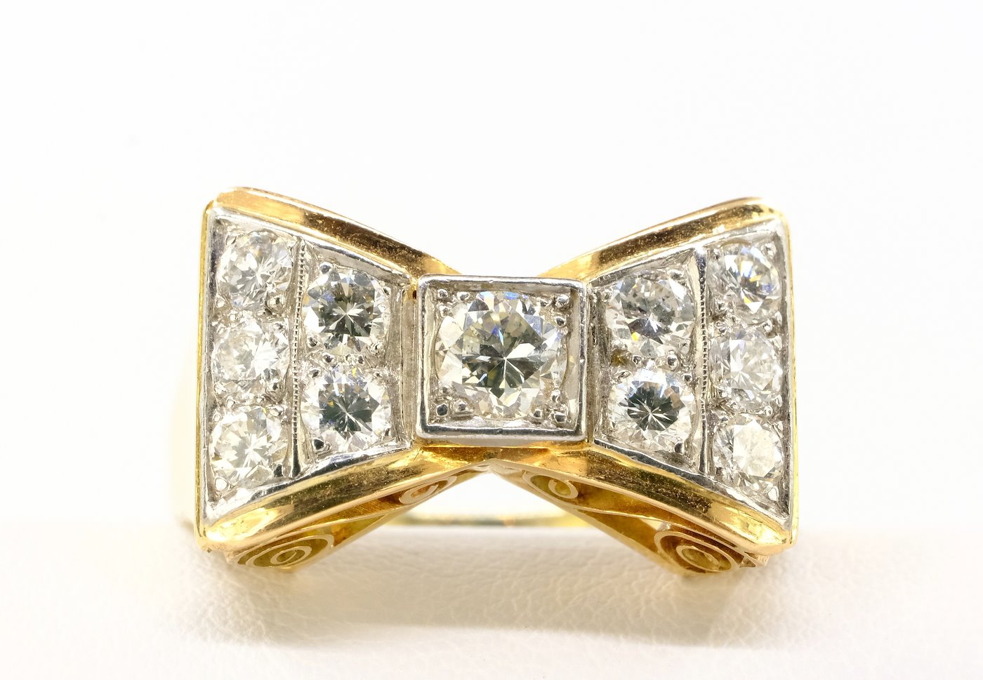 .. - Prsten s diamanty, zlato 585/1000, hrubá hmotnost 6,46 g