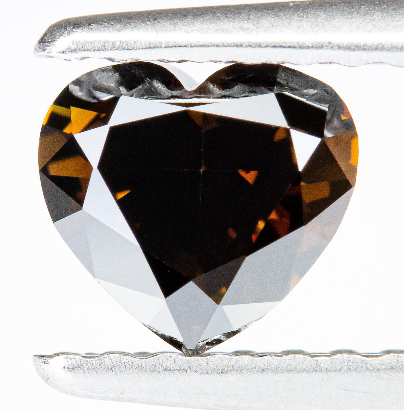 .. - Diamant Natural Fancy Dark Brown 0,61 ct, přírodní broušený – investiční drahokam s certifikátem, hmotnost 0,61 ct