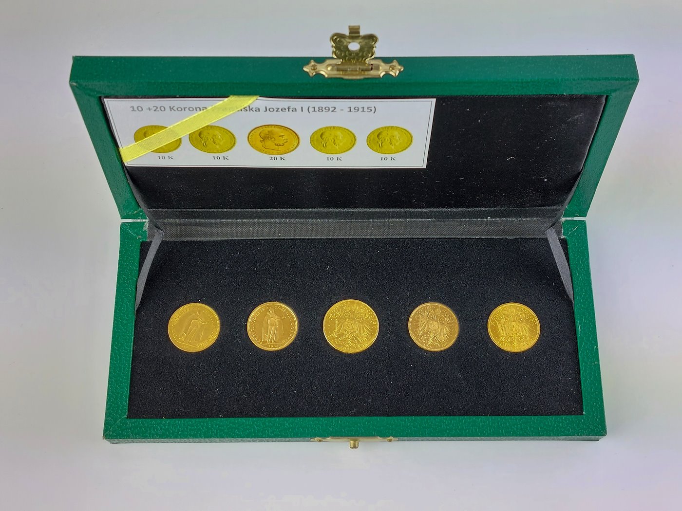 .. -  SADA 5 mincí Rakousko Uhersko v  etue  zlaté mince 10 koruny uherské 1894 a 1904 rakouské 1906, 1912 plus 20 koruna 1915 pokračující ražby
