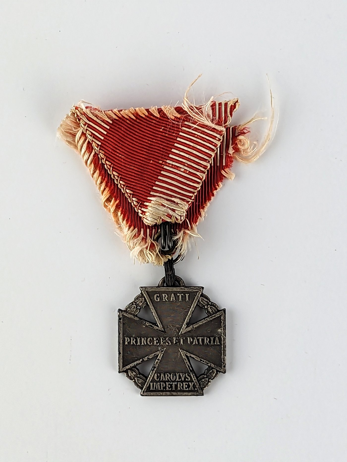.. - Rakousko Uhersko Medaile Karlův válečný kříž 1916 originální stuha