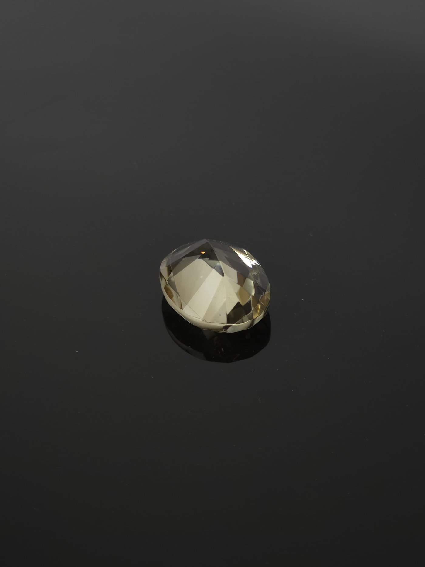 .. - Záhněda mimořádné kvality 53,5 ct