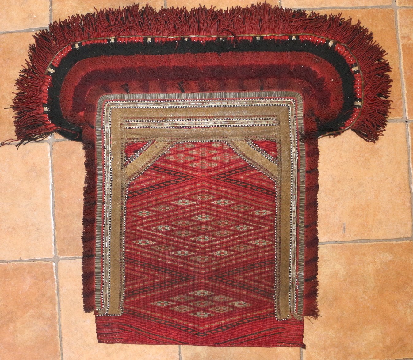 Střední Asie, 1. pol. 20. stol. - Textilní dekorativní ozdoba velbloudů nebo koní