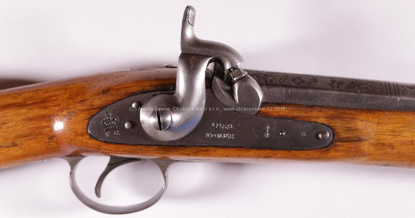 značeno Tomer 1858, VR - Vojenská perkusní krátká puška.