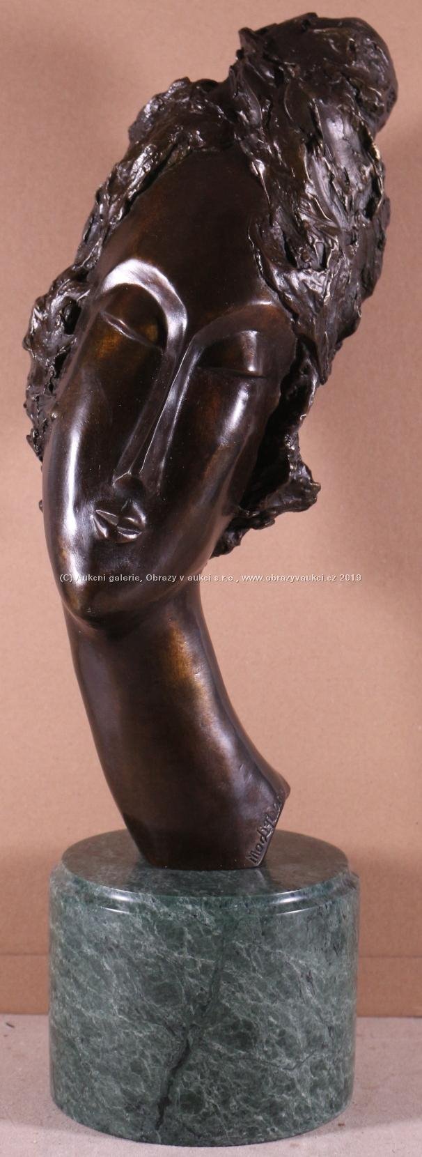 Amedeo Modigliani - Hlava snící dívky