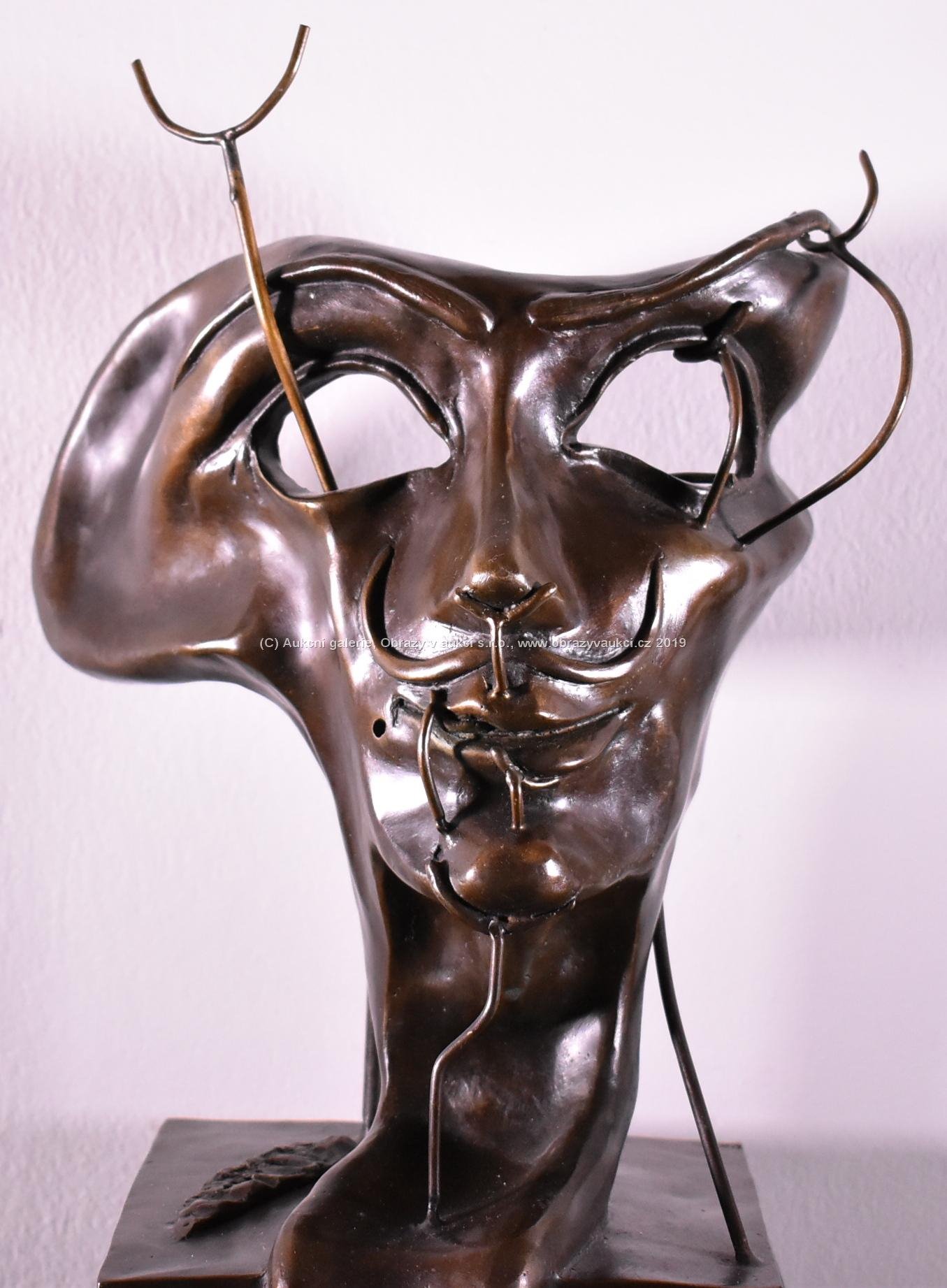 Salvador Dalí - Tvář (autoportrét se slaninou)