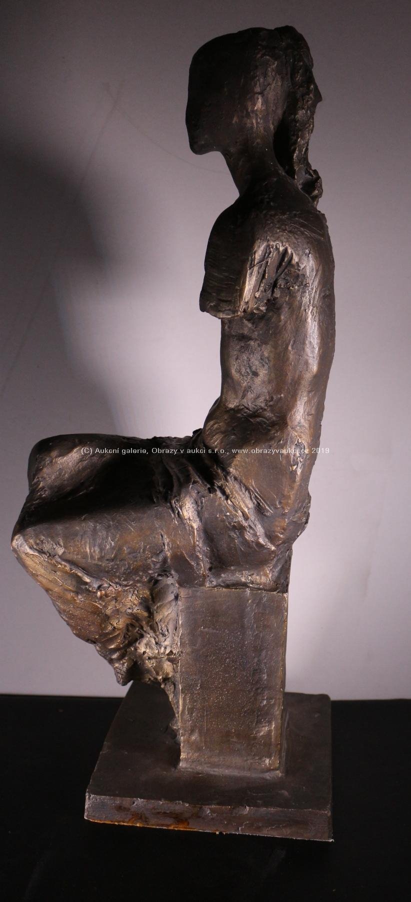 středoevropský sochař druhé poloviny 20.století - Dívčí torzo