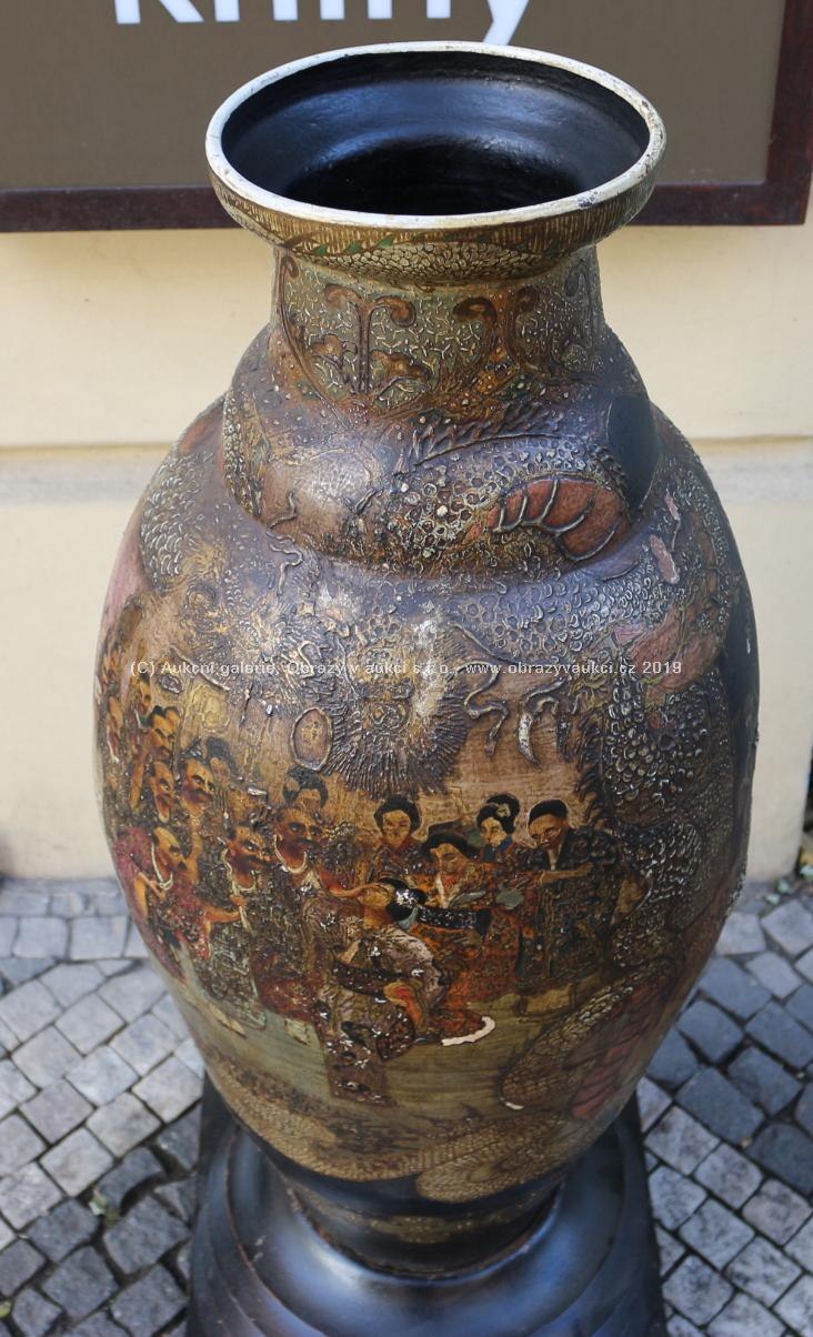 1. pol. 20. století - Váza s dřevěným podstavcem