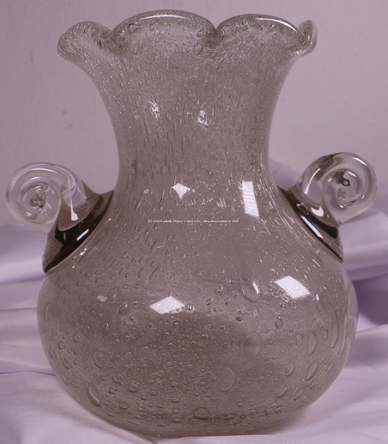 Ludvika Smrčková - okruh - Váza s uchy