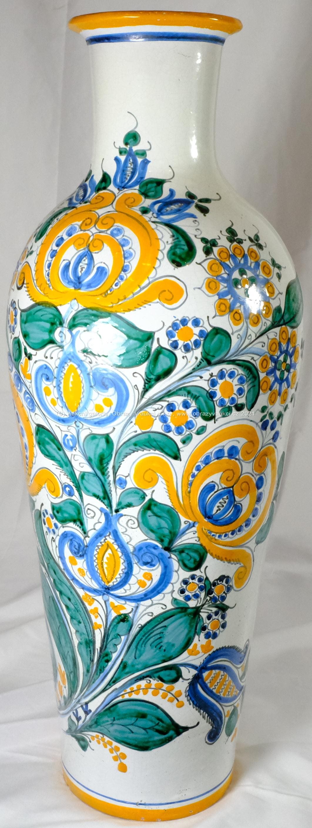 Joža Uprka - Váza s květinovým dekorem