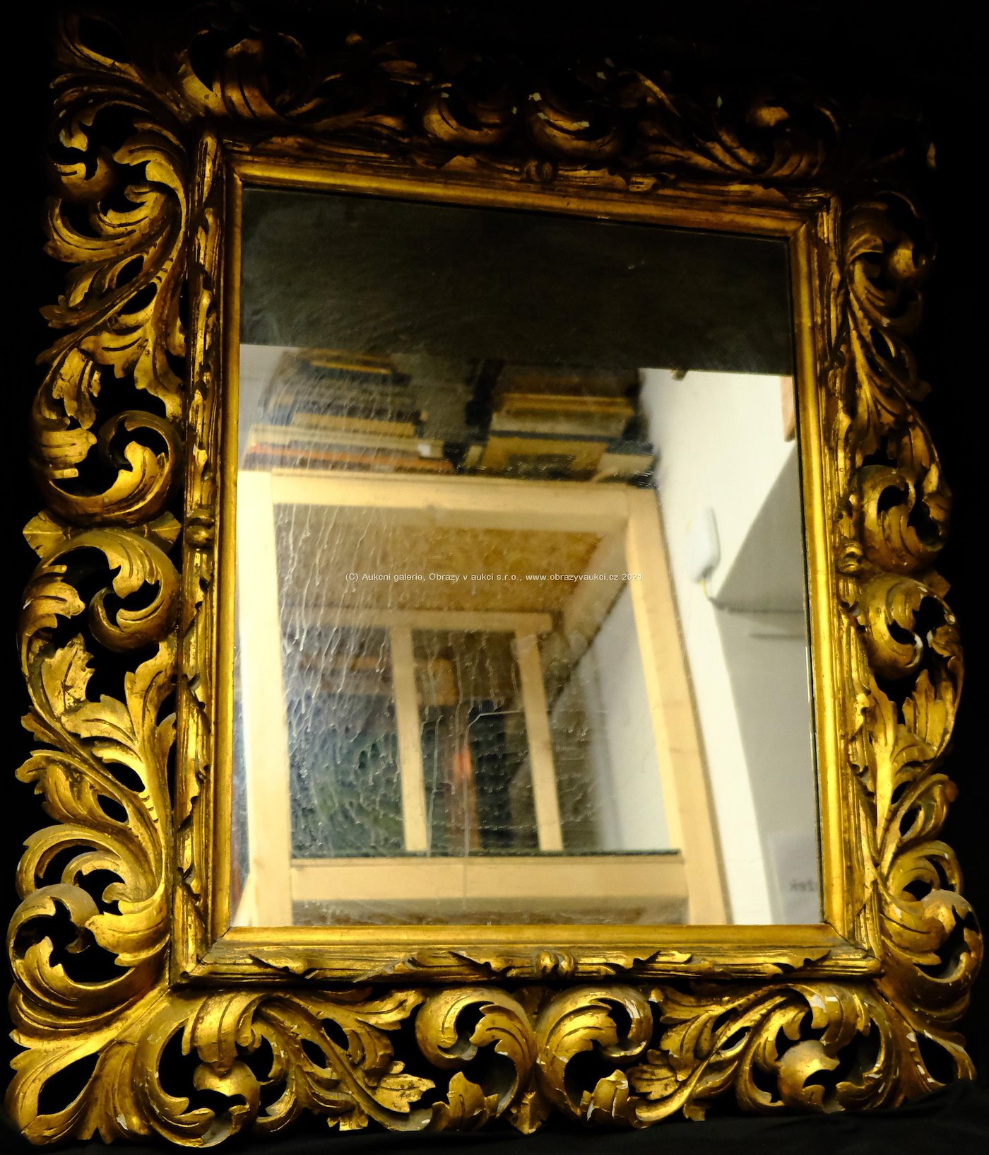.. - Zrcadlo ve florentinském rámu