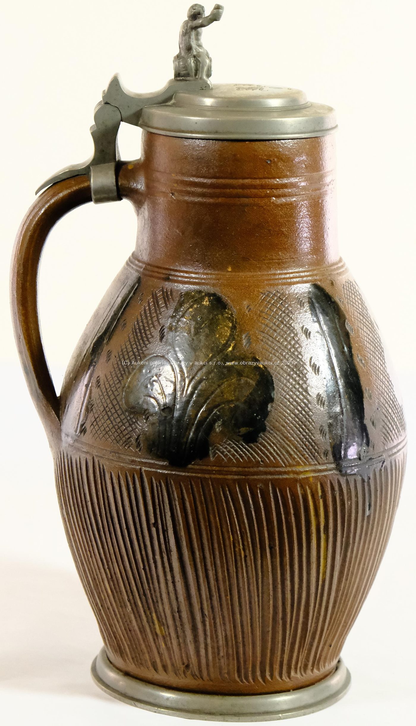 Bunzlau (Boleslavec), 19. století - Keramický džbán s cínovým víkem