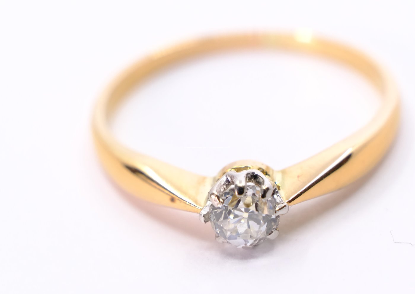 .. - Prsten, zlato 585/1000, hrubá hmotnost 2,13 g