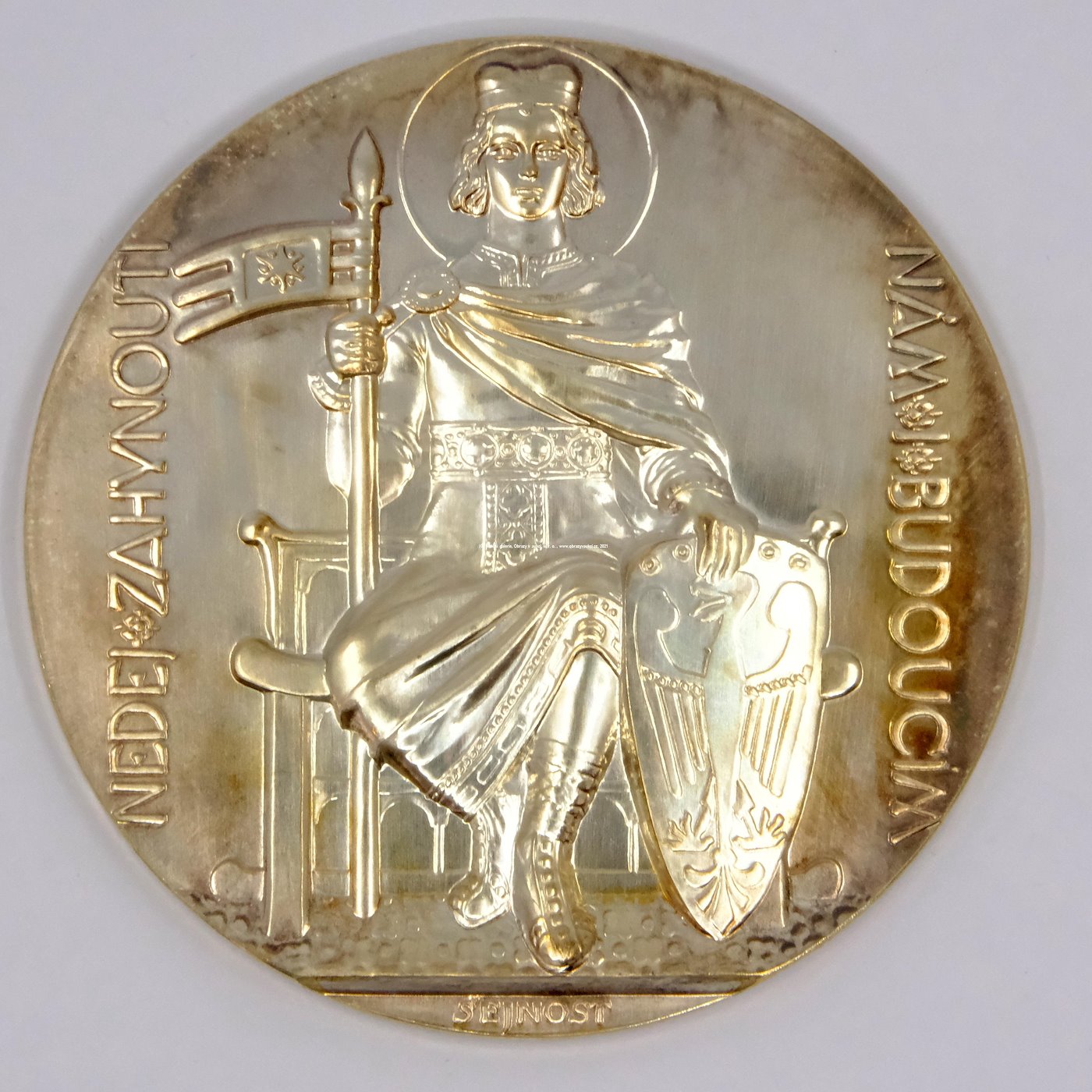 .. - Medaile Dokončení stavby chrámu svatého Víta 1929 / 2017 stříbrná medaile. Stříbro 925/1000 hrubá hmotnost 122,09 g