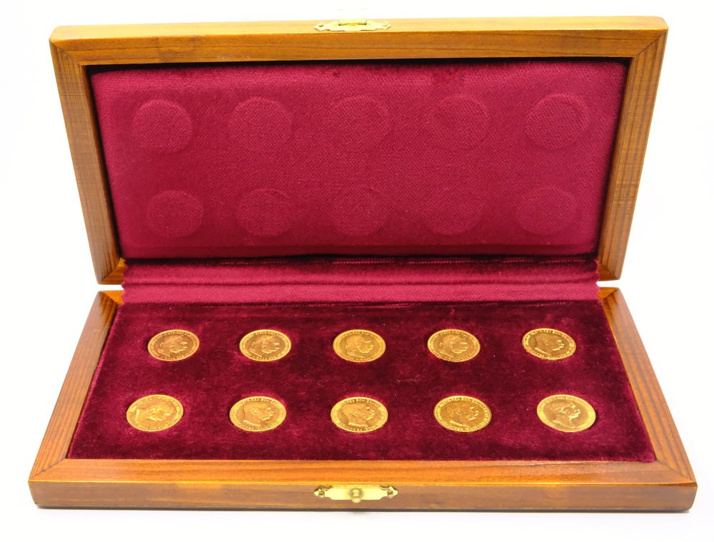 .. -  SADA kompletní Rakousko Uhersko v etue. Zlaté mince 10 koruny rakouské 1896-1912 10 mincí. Zlato 900/1000, hrubá hmotnost 33,87g