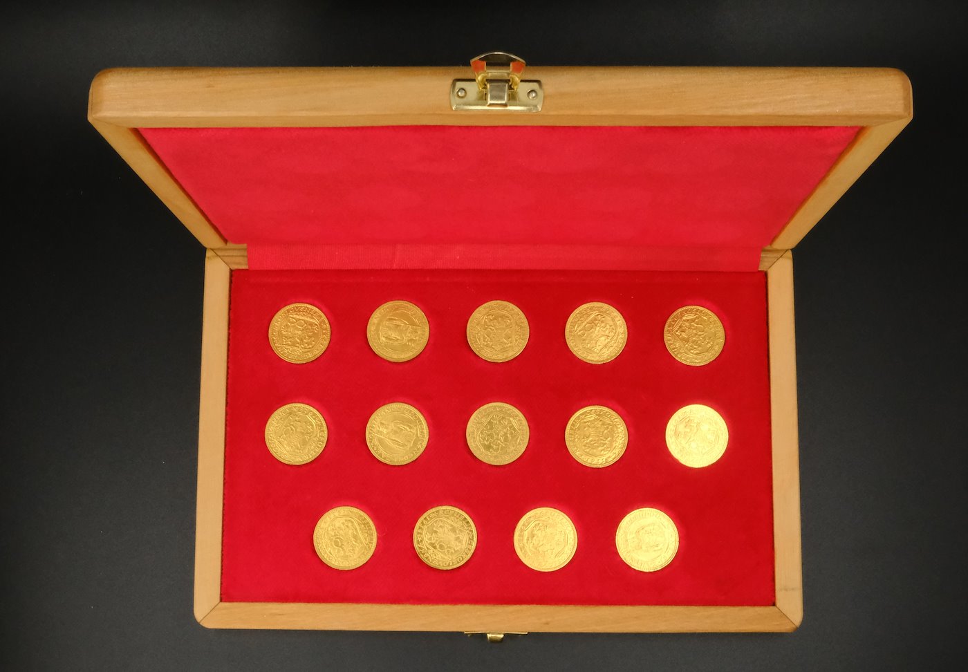 Mince - Československá republika SADA Svatováclavských dukátů 1923 - 1936, zlato 986/1000, hrubá hmotnost 48,86g