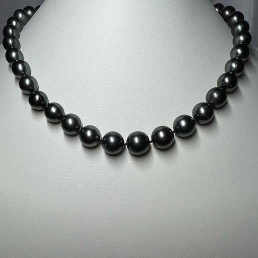 .. - Luxusní náhrdelník, vzácné Tahitské perly, zlato 750/1000, hrubá hmotnost 67,80 g