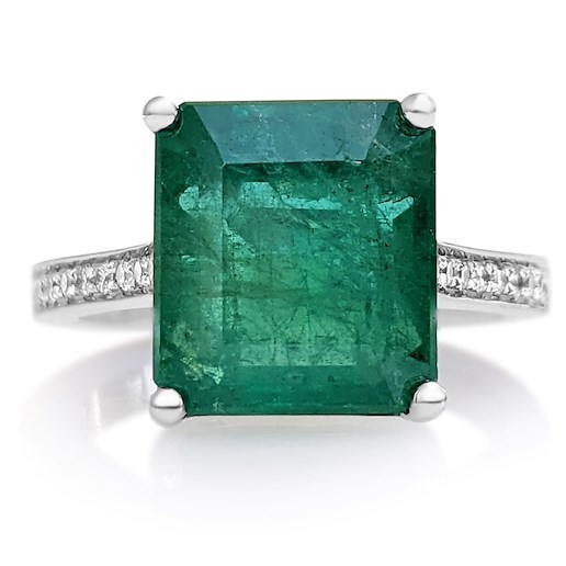 .. - Mimořádný prsten s 7,86 ct Smaragdem a 0,20 ct Diamanty, zlato 750/1000, hrubá hmotnost 6,65g.