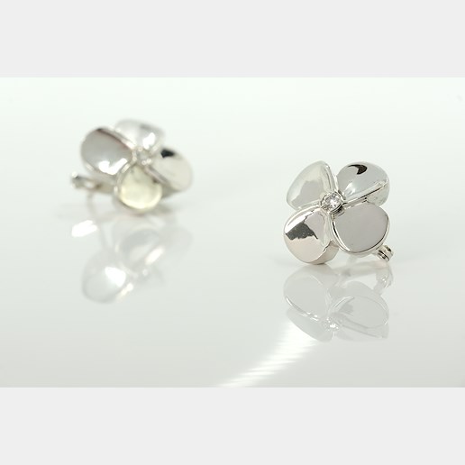 Anton Schwartz - JEWELRYFLORA náušnice Simply, osazené 2 diamanty o celkové váze 0,15 ct, bílé zlato 585/1000, Hrubá hmotnost 10 g
