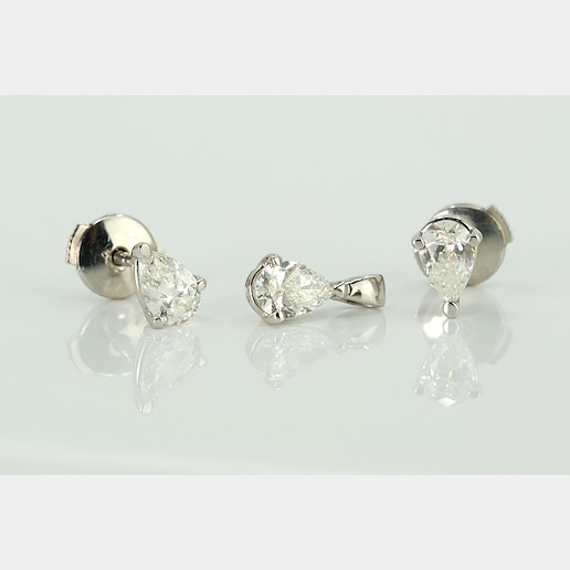 Anton Schwartz - Diamantové bodové náušnice a přívěšek ve výbrusu Pear, 3x centrální diamant o velikosti 0,33 ct, celkem 0,99 ct, zlato 585/1000, hrubá hmotnost sady 1,73 g