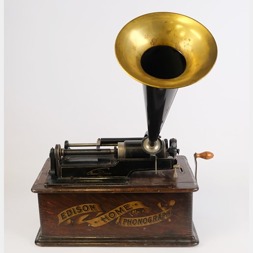 .. - Edisonův fonograf