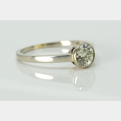 .. - Prsten s diamantem o váze cca. 0,98 ct, zlato 585/1000, hrubá hmotnost 2,50 g