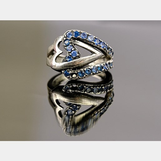 .. - Prsten, stříbro 925/1000, značeno platnou puncovní značkou "kozlík", hrubá hmotnost 4,97 g 