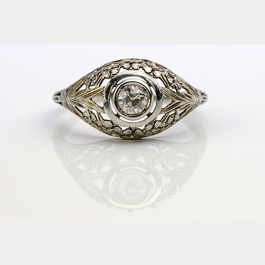 .. - Prsten s diamanty art deco, zlato 750/1000, hrubá hmotnost 2,15g