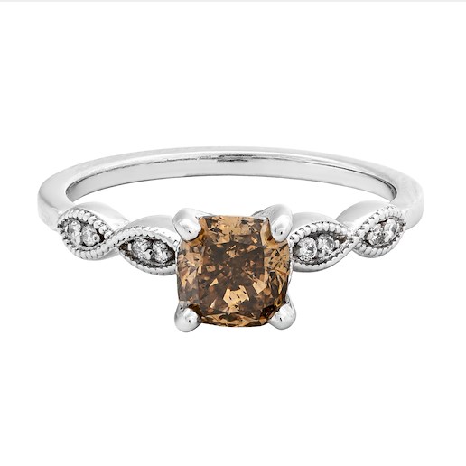 .. - Luxusní prsten s 1,02 ct fancy color diamantem, 0,05 ct diamanty, zlato 585/1000, značeno platnou puncovní značkou "labuť", hrubá hmotnost 2,854 g