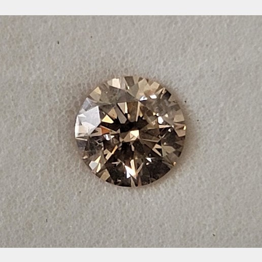 .. - Diamant Natural Fancy Light Orange Brown 0,61 ct, přírodní broušený – investiční drahokam s certifikátem, hmotnost 0,61 ct