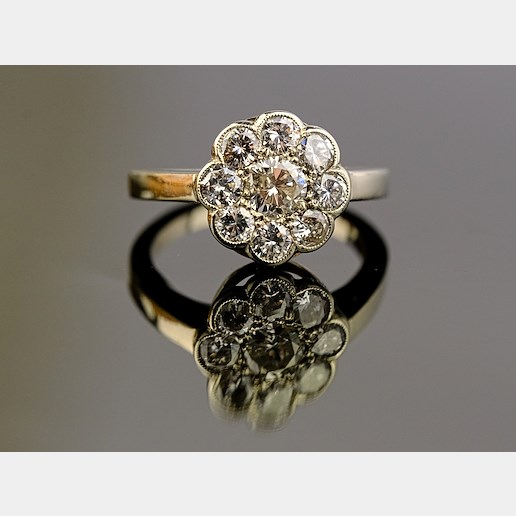 .. - Prsten s diamanty art deco, zlato 585/1000, značeno platnou puncovní značkou "labuť", hrubá hmotnost 3,25 g