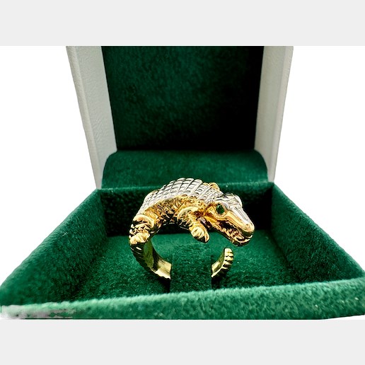 .. - Prsten krokodýl, zlato 585/1000, značeno platnou puncovní značkou "labuť", hrubá hmotnost 9,14 g