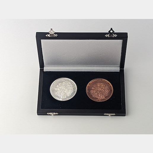 .. - SET stříbrné a bronzové Korunovační medaile Ferdinanda V.1830 Novoražba