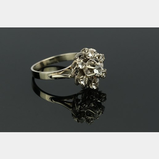 .. - Prsten s diamanty 0,8 ct, zlato 750/1000, značeno platnou puncovní značkou "kohout", hrubá hmotnost 3,45 g