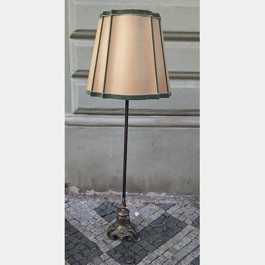 Evropa počátek 20. století - Stojací lampa