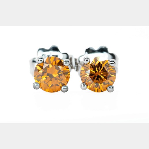 .. - Luxusní náušnice s 1,17ct Natural Fancy Vivid Orange Diamanty, zlato 750/1000, značeno platnou puncovní značkou "kohout", hrubá hmotnost 1,87 g