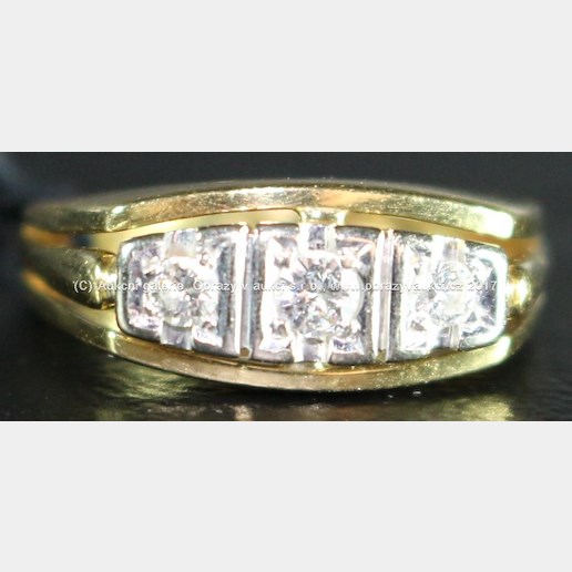 Zlatý prsten - Žluté zlato 750/1000, punc kohout 3, hrubá hmotnost: 6,05 g