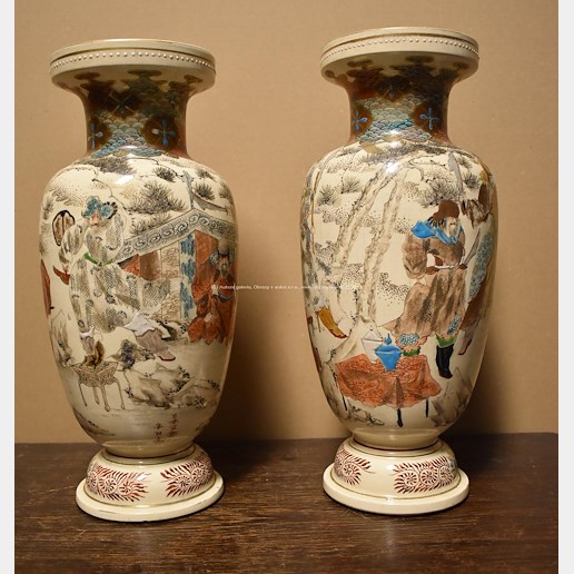 Japonsko 1. pol. 20. stol. - Párové vázy s motivem samurajů