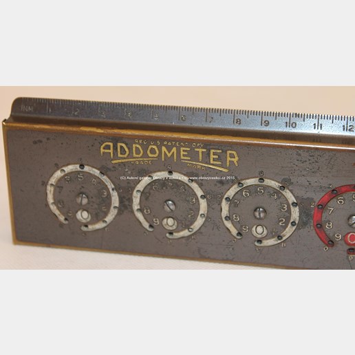 značeno Adometer, Chicago, ILL. USA - Americký kalkulátor