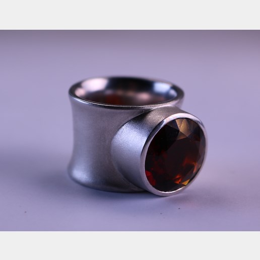 .. - Prsten, stříbro 925/1000 s přírodním křemenem ca 13 ct, hrubá hmotnost 26,44 g