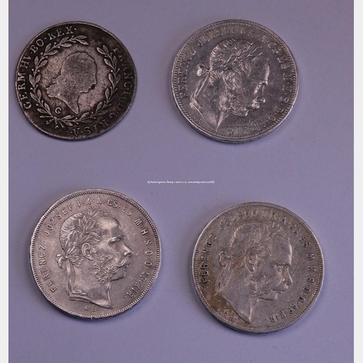 .. - Lot 15 mincí, stříbro 900/1000, hrubá hmotnost celkem cca 112 g