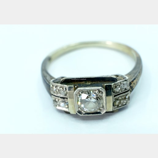 .. - Prsten, zlato 585/1000, hrubá hmotnost 3,20 g