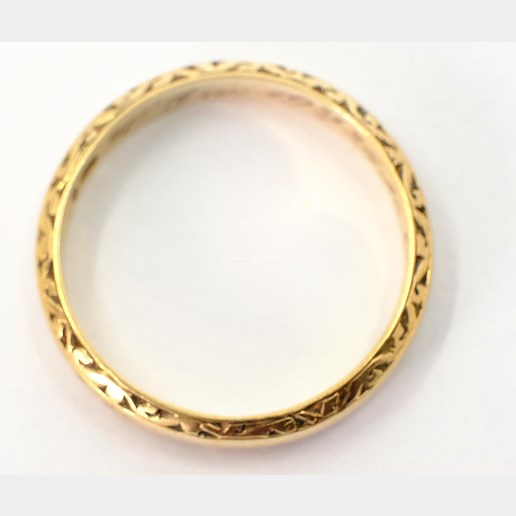 .. - Prsten, zlato 585/1000, značeno platnou puncovní značkou čejka, hrubá hmotnost 3,50 g