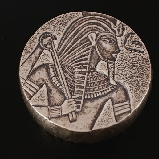 Mince - Stříbrná 5 uncová mince Egypt Král TUT 2021 Rep. CHAD, Ag 999/1000, hrubá hmotnost 155,75g 