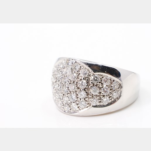 .. - Prsten s diamanty, zlato 700/1000, hrubá hmotnost 7,70 g