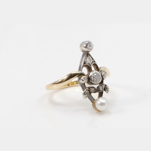 .. - Prsten s brilianty a perlou, zlato, 580/1000, hrubá hmotnost 3,85 g