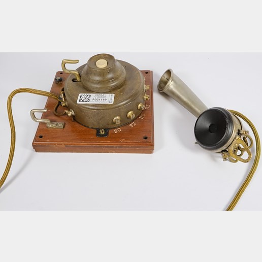 kolem roku 1900 - Historický telefon