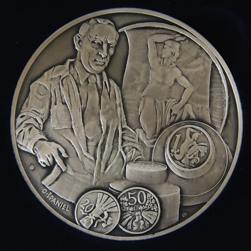 Mince - Stříbrná medaile ke 100. Výročí od začátku ražby mincí v ČSR v Kremnici etue R! Stříbro 999/1000, hrubá hmotnost 145,5g. 